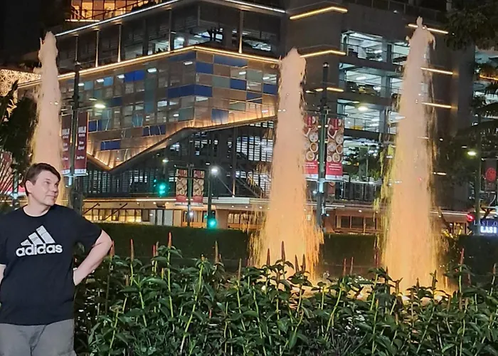 Uptown Parksuites Tower 1 Manila