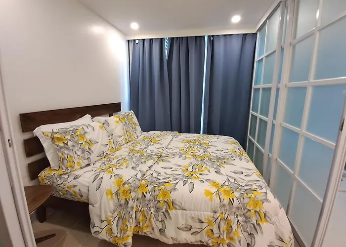 Hostel Uptown Parksuites Tower 1 Manila
