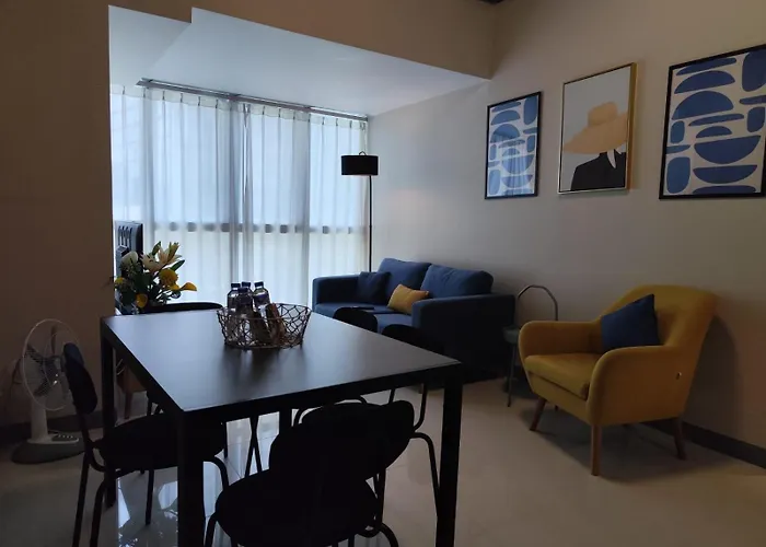 Uptown Parksuites Tower 1 Aparthotel