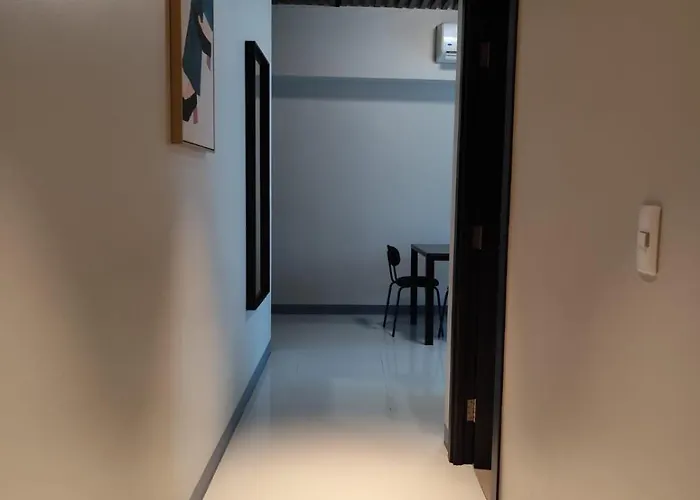Uptown Parksuites Tower 1 Manila